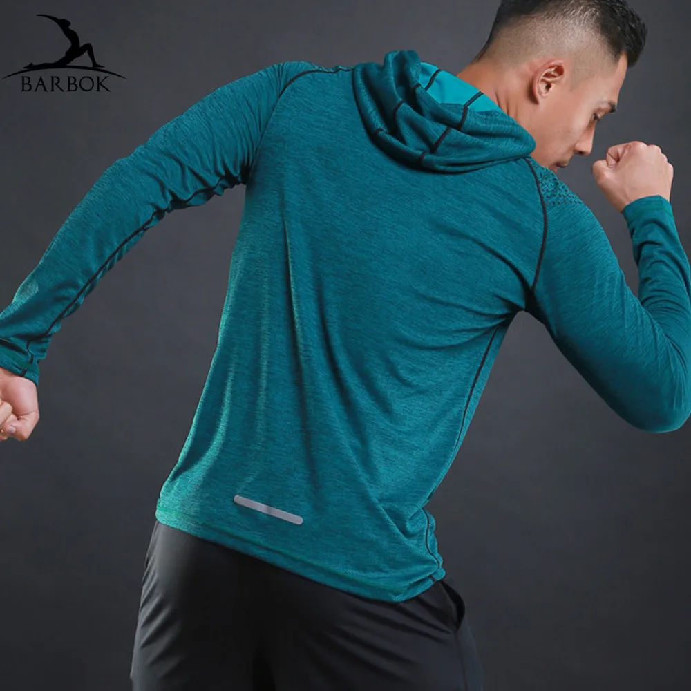جاكيتات رياضية جديدة للجري للر - مراجعة Running Gear Jacket وسعره